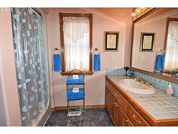 Floating Homes for Sale in Portland Oregon Floating Home 7 Photo 15